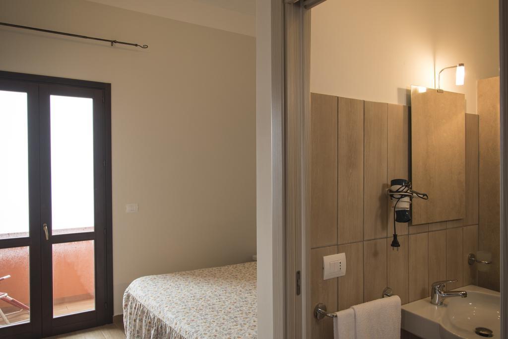 Hotel Bue Marino Pantelleria Bagian luar foto