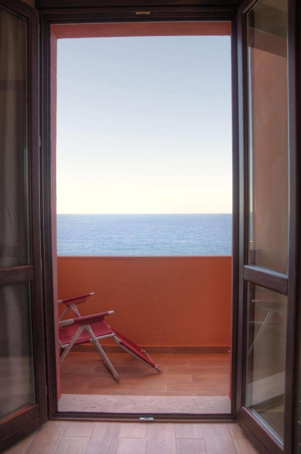 Hotel Bue Marino Pantelleria Bagian luar foto